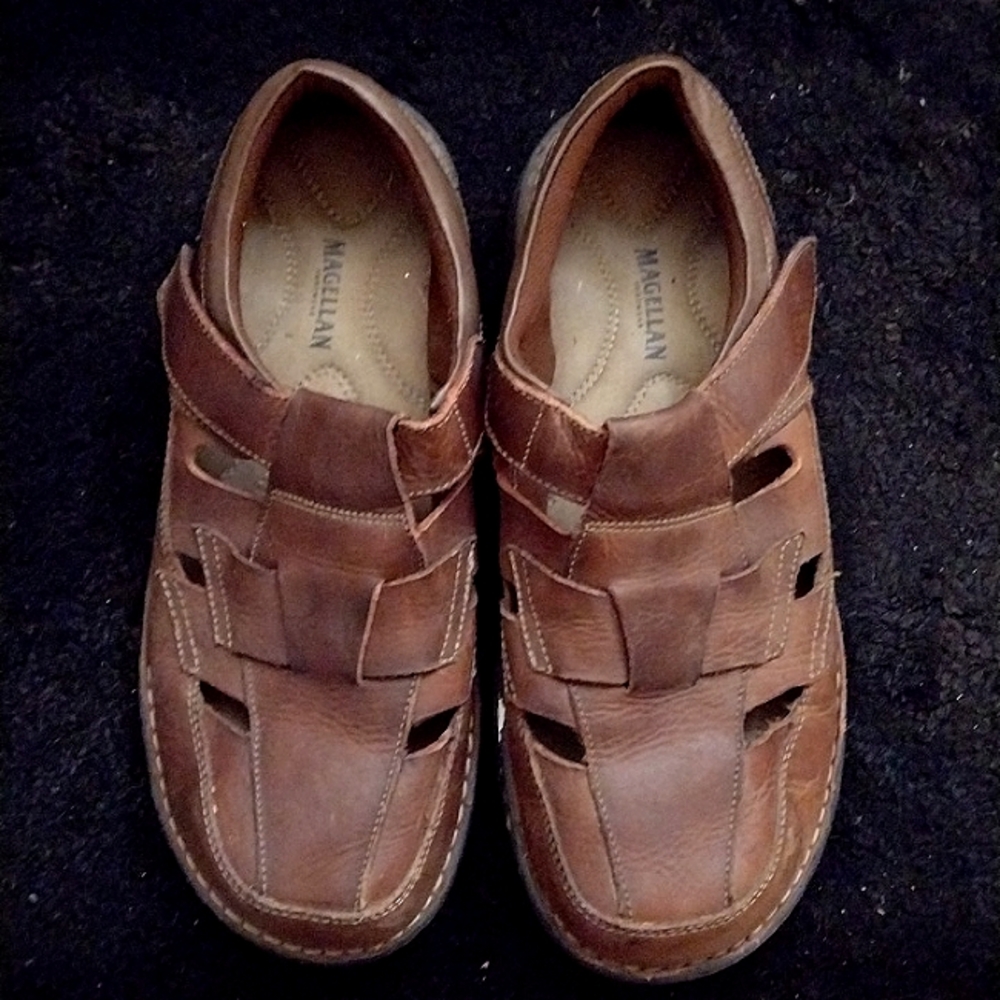 13M Magellan Brown Leather Huarache / Fisherman Sandals